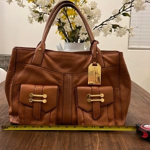 Large caramel leather Ralph Lauren shoulder bag. Pre Loved.